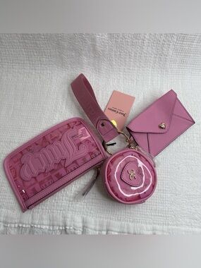 Juicy Couture Cherry Blossom Juicy Paradise 3 PC Pouch 💞